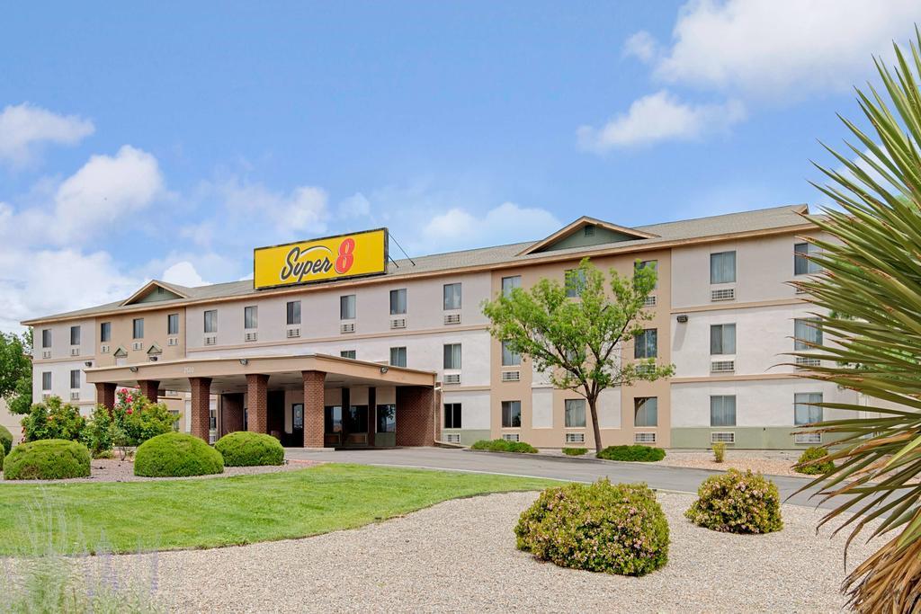 Super 8 Albuquerque/Midtown Hotel Exterior foto